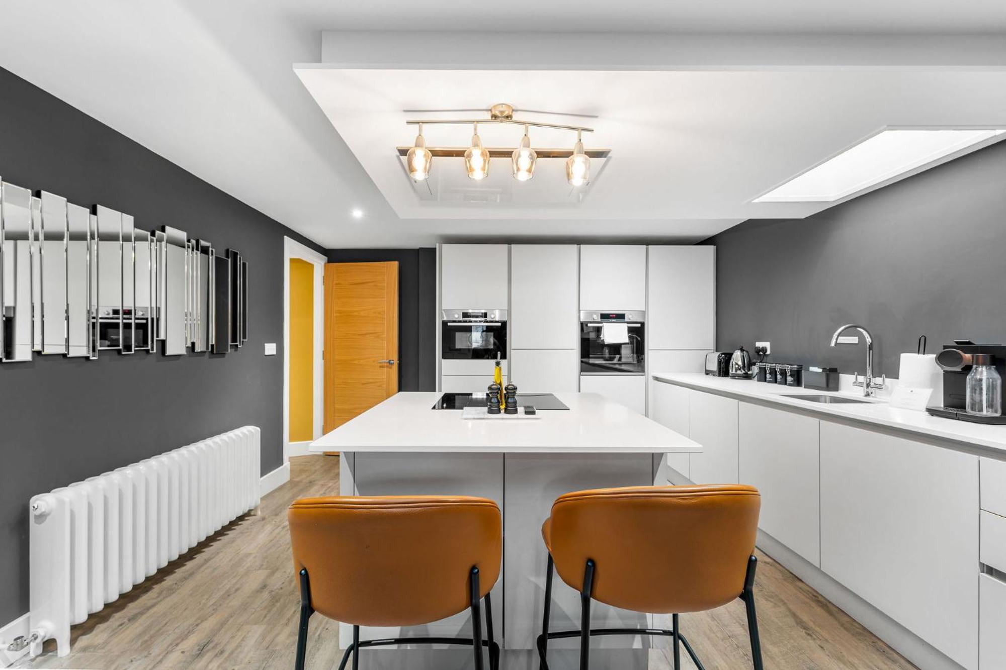 Righ Properties - Luxury West End Artisan Apartment 爱丁堡 外观 照片